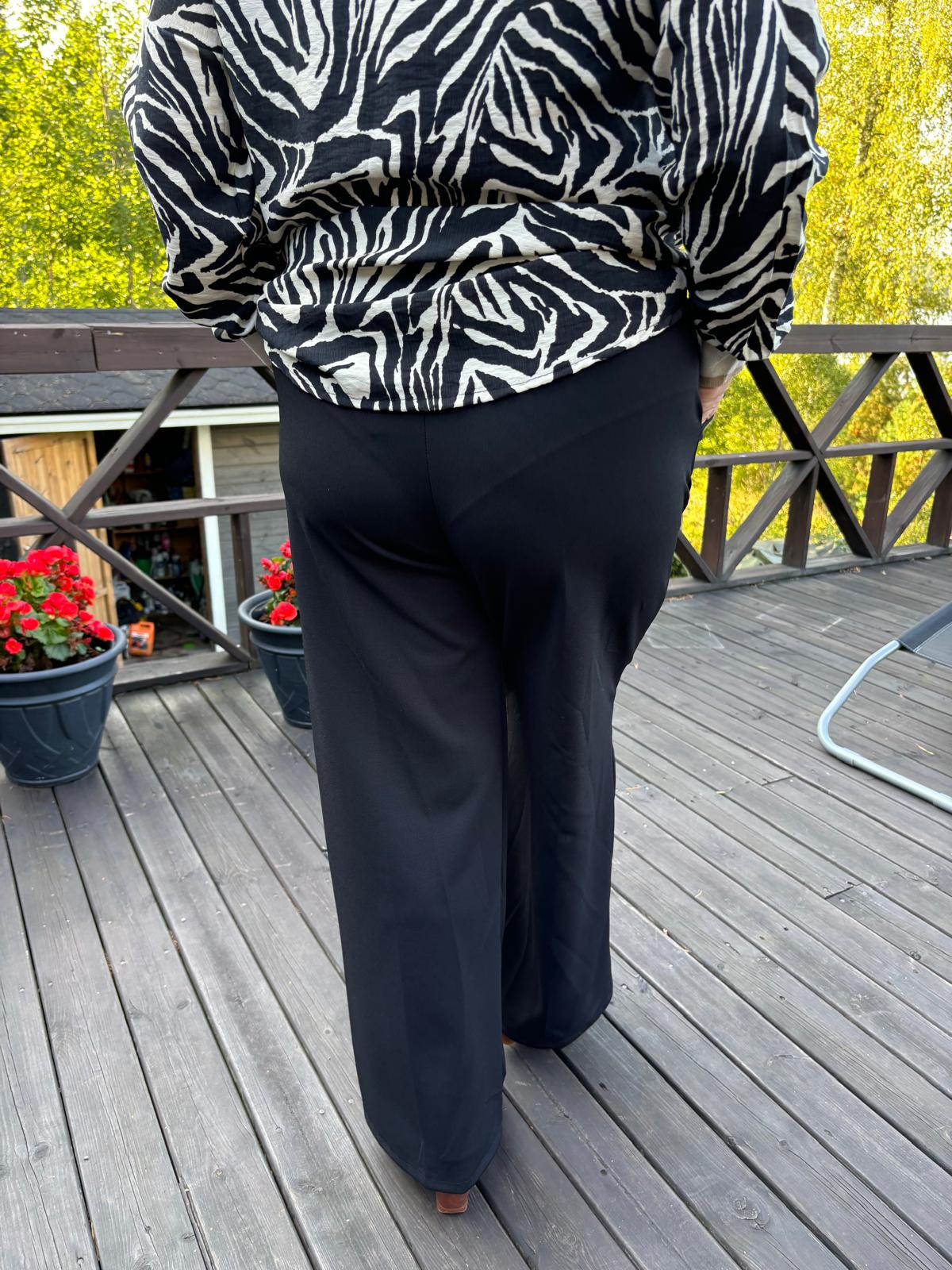 Siisti housu, leveämpi lahje