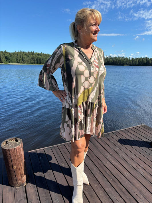 Tunikamekko (4 väriä)