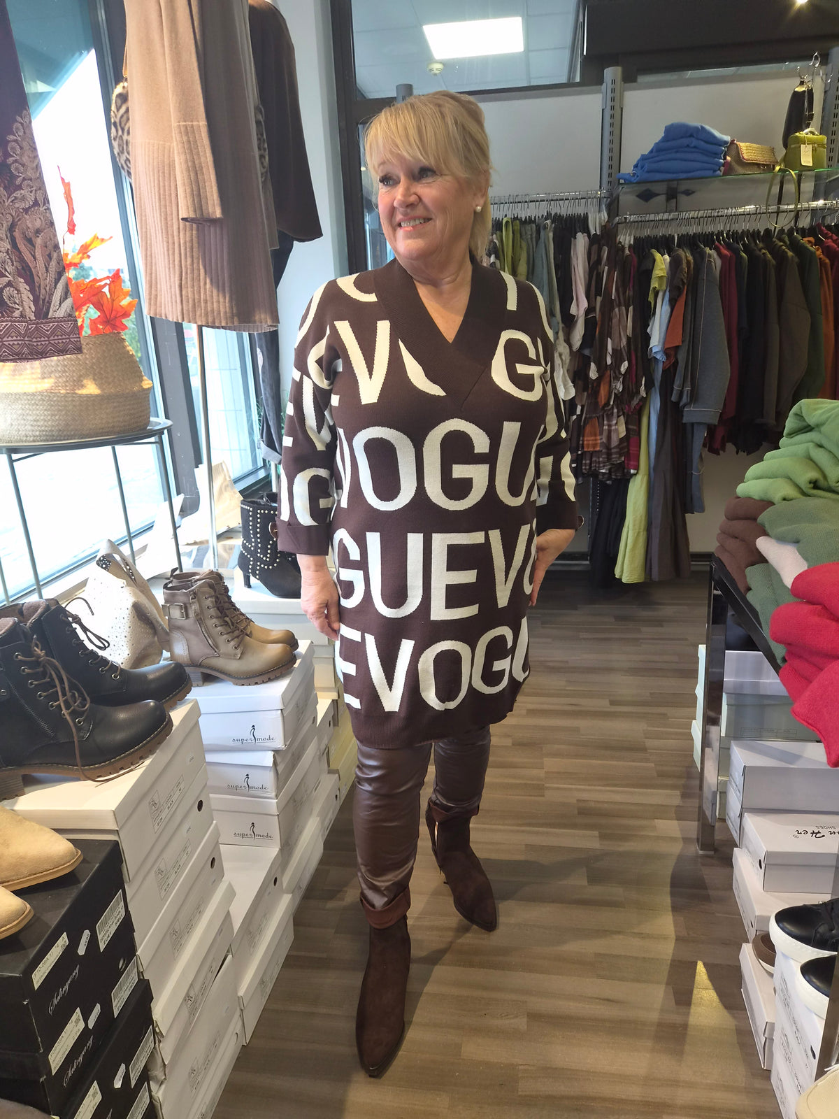 VOGUE neuletunika (4 väriä)