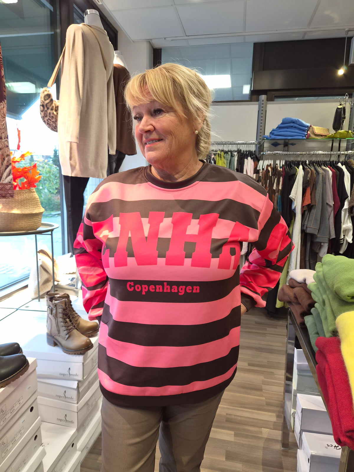 Collegepusero Copenhagen raita moro/pink