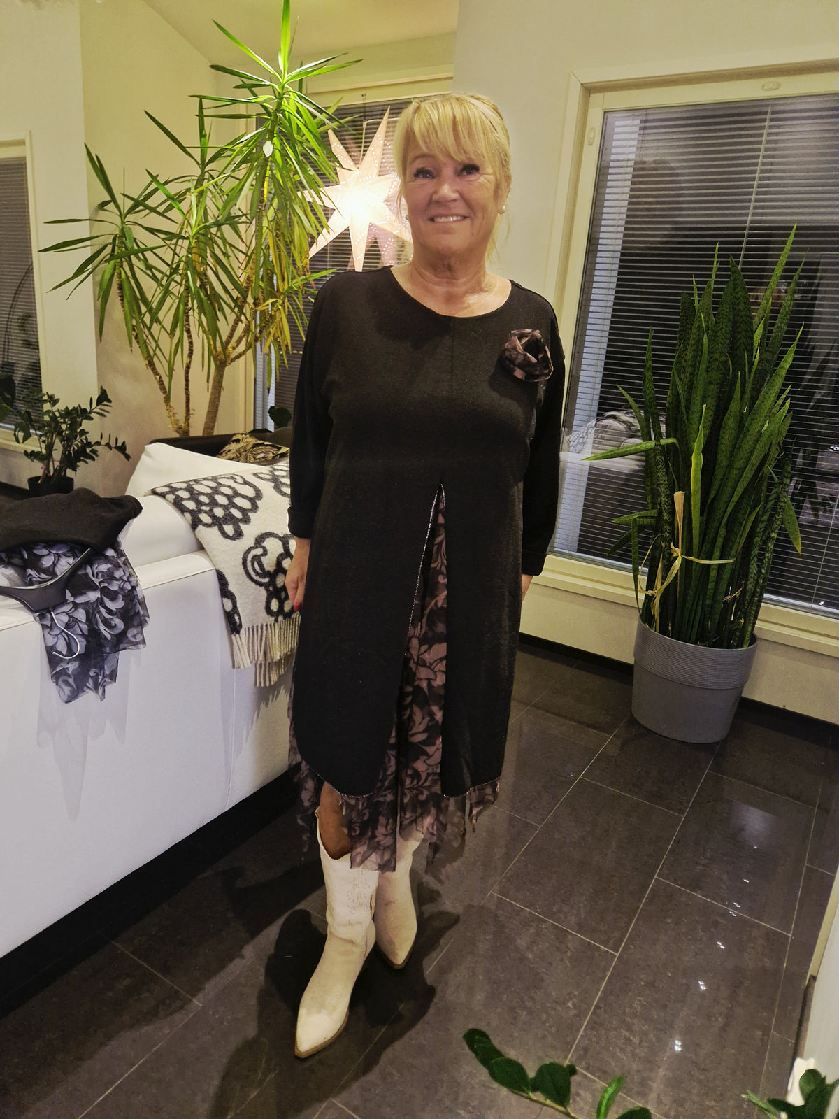 PLUSSIZE tyllihelmamekko vanha roosa