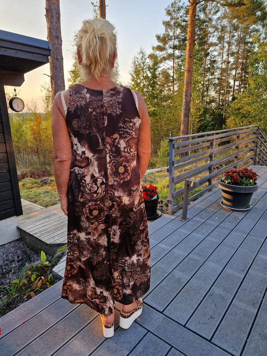 Hihaton mekko ruskea