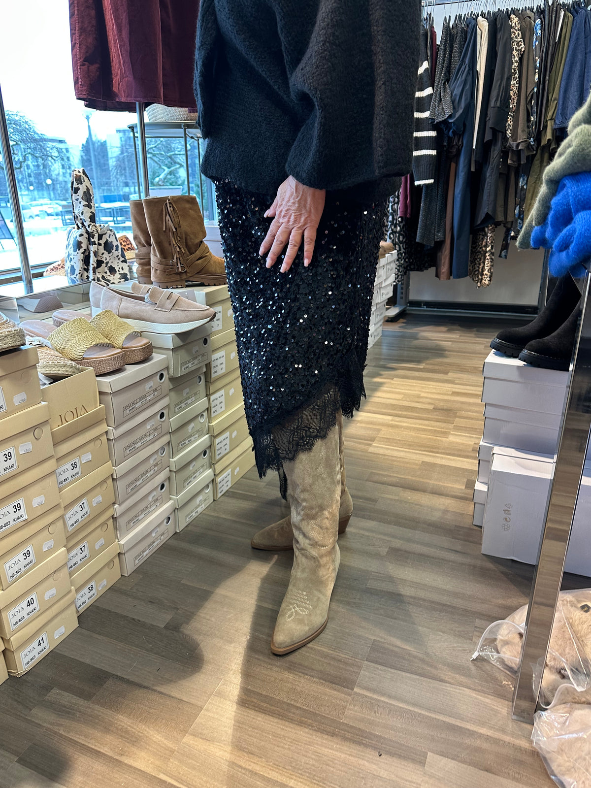 Plussize paljettihame