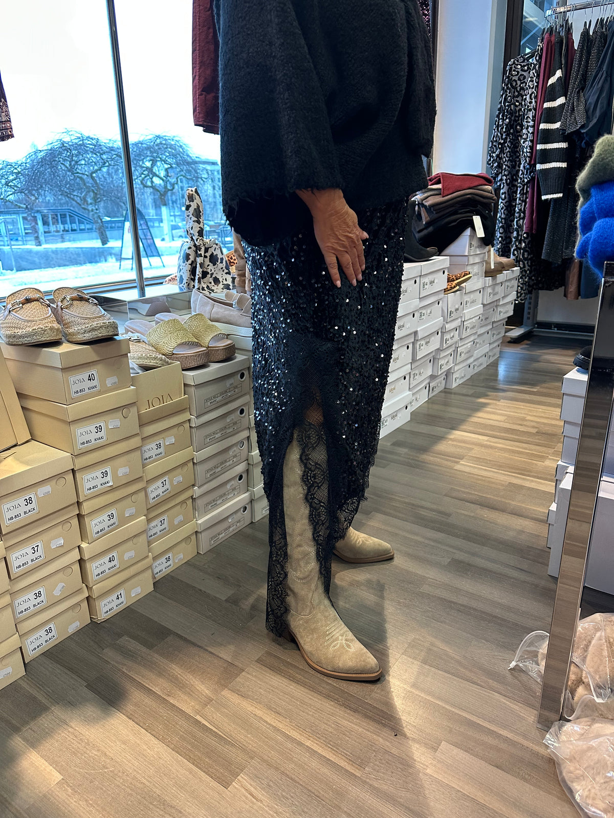 Plussize paljettihame