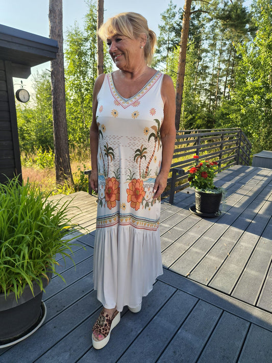 Kuviollinen pitkä mekko valkoinen