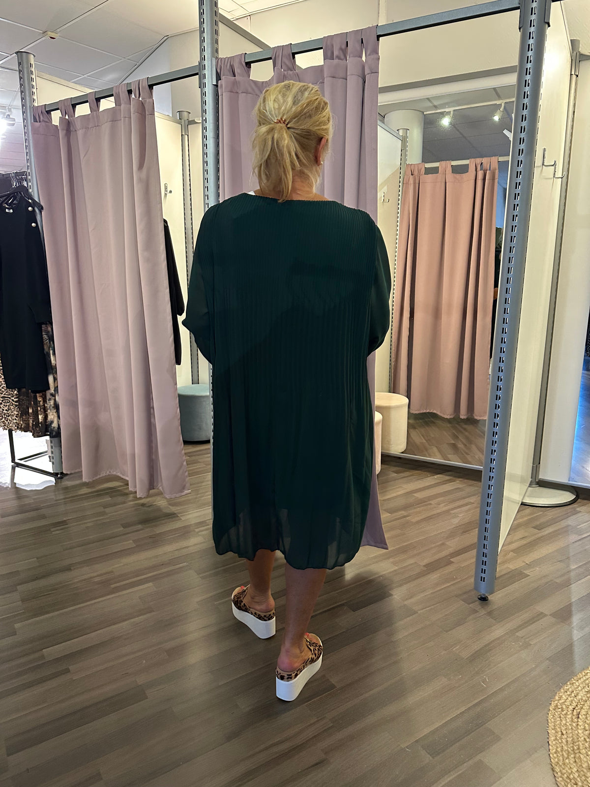 Plussize pliseerattu sifonkitunika/mekko vihreä