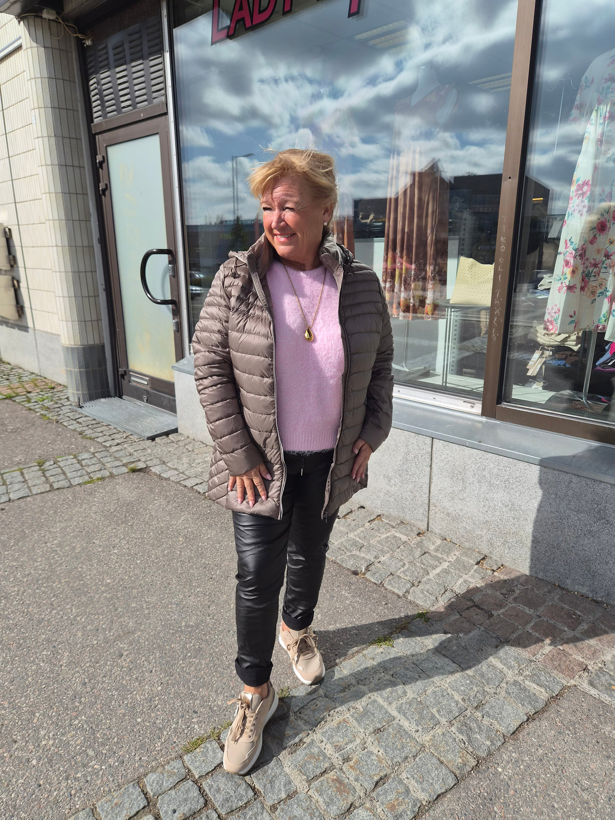 Kevyt untuvatakki  old rose ja taupe
