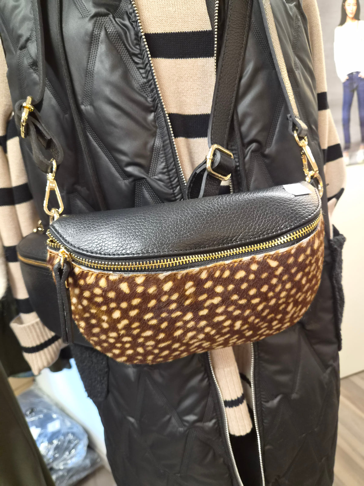 Crossbody laukku