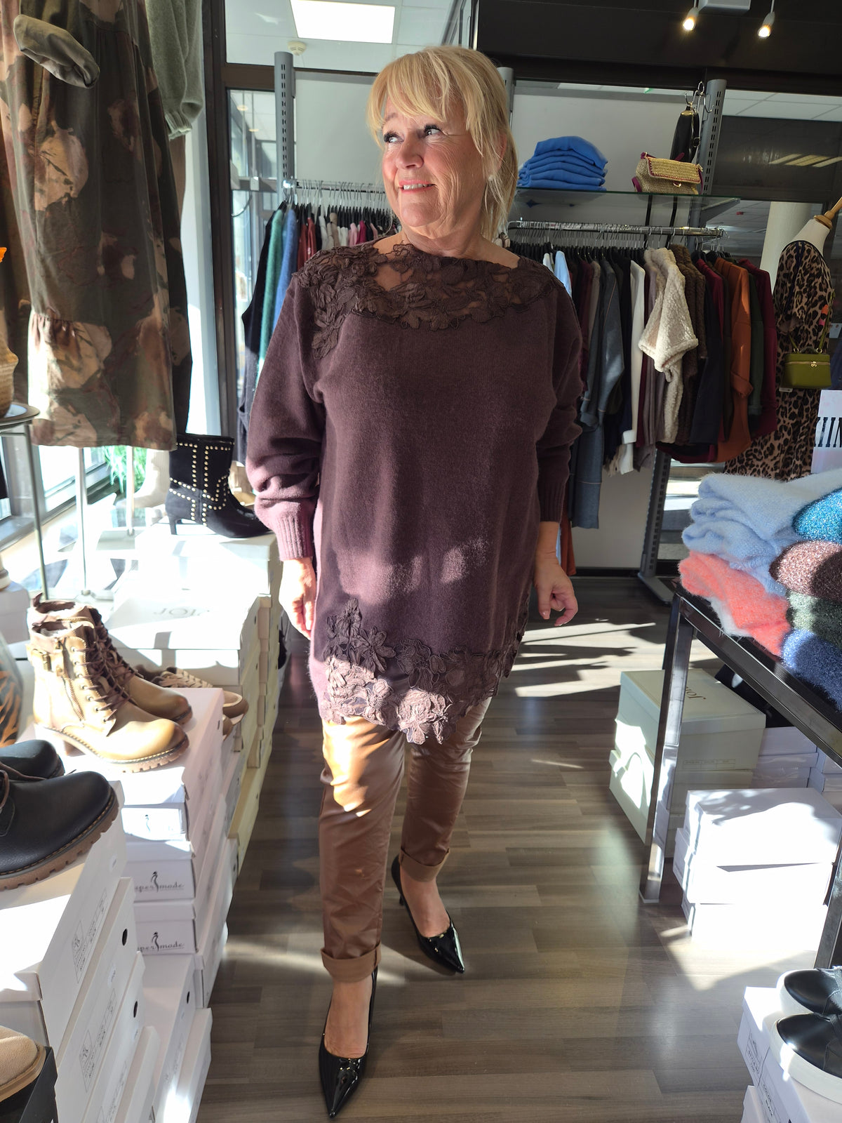 Pitsikoristeneule  (5 väriä)