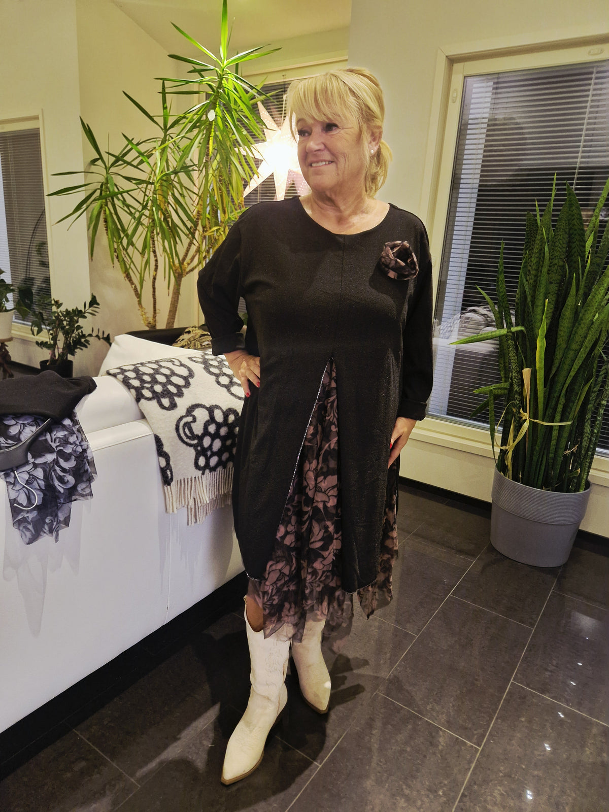 PLUSSIZE tyllihelmamekko  vanha roosa