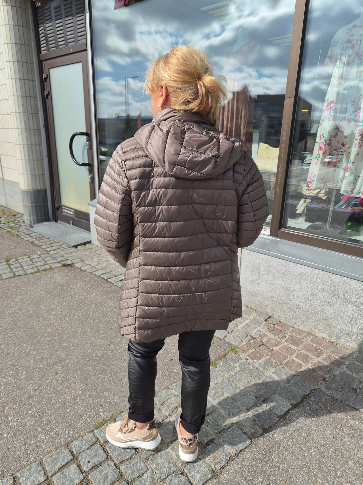 Kevyt untuvatakki  old rose ja taupe