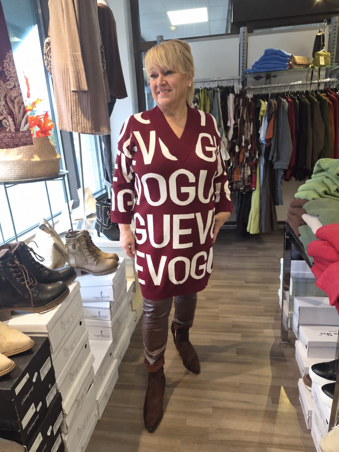 VOGUE neuletunika  (4 väriä)
